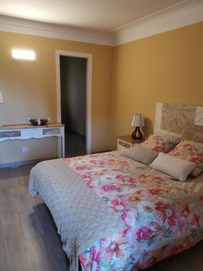 Cal Duran Bed & Breakfast Esparreguera Exterior foto